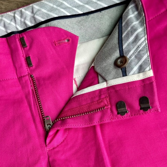 GAP Hot Pink Hip Slung Fit Lower Rise Tailored Bermuda Shorts Size 4 - Picture 3 of 14